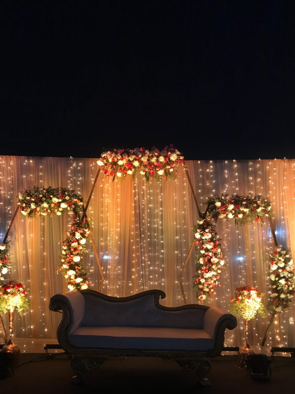 Outdoor Banquet Engagement Decoration