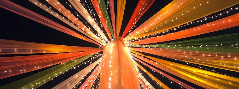 Outdoor Banquet Lighting Arrangement