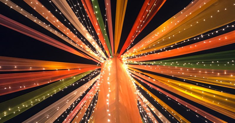 Outdoor Banquet Lighting Arrangement